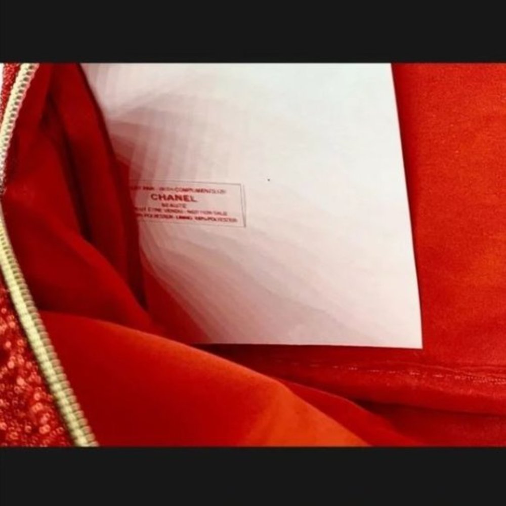 Brand New Chanel Red Cosmetic Bag with Box - Picture 7 of 7
